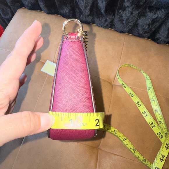 Michael Kors pouchette with Gold Chain - Picture 8 of 8